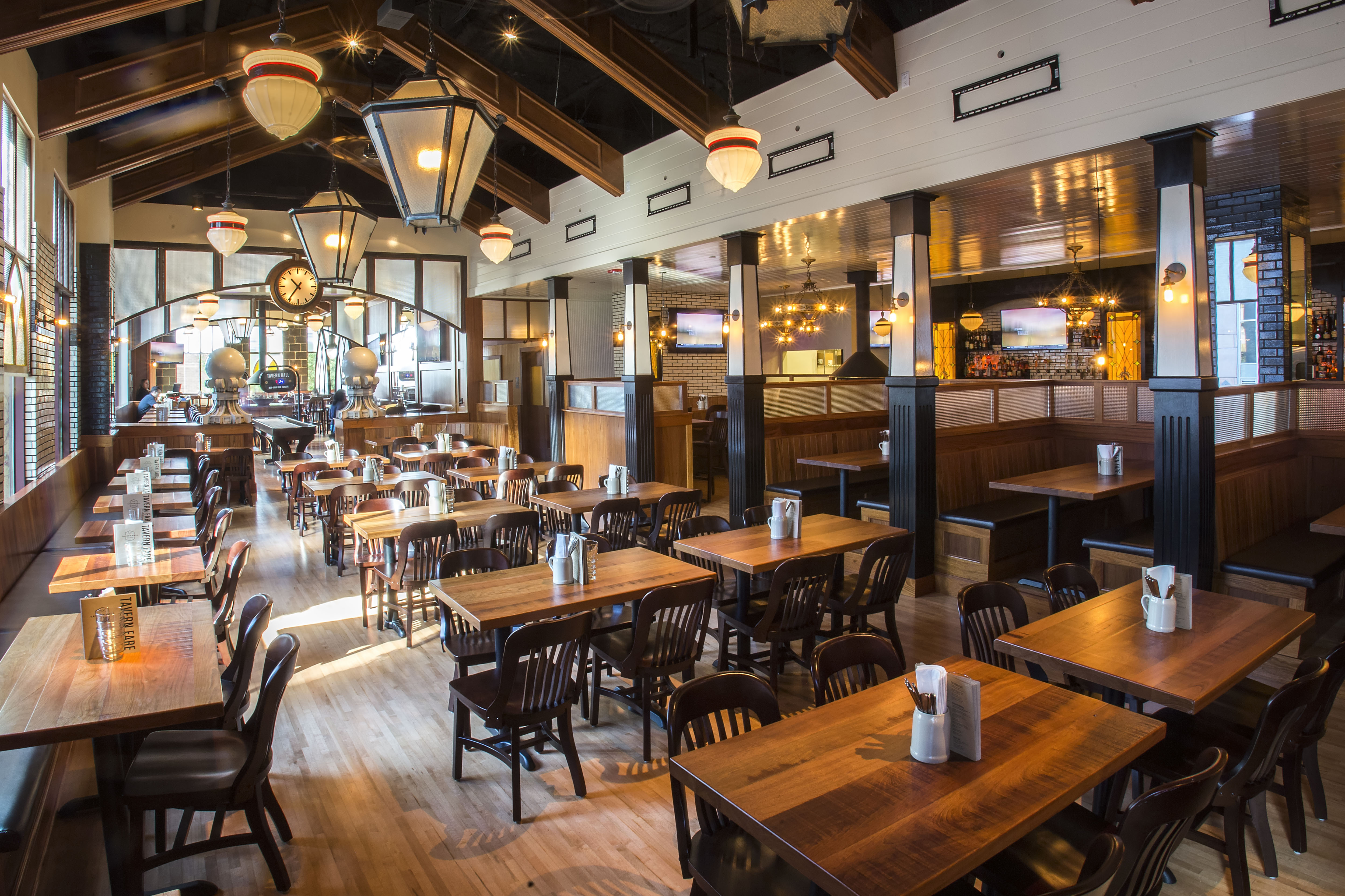 Tavern Hall, Bellevue Square Wilcox Construction